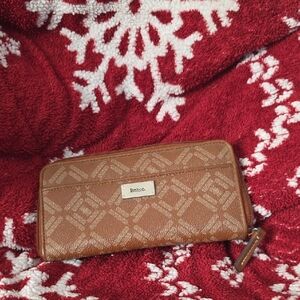 Liz Claiborne Tan Geometric Wallet